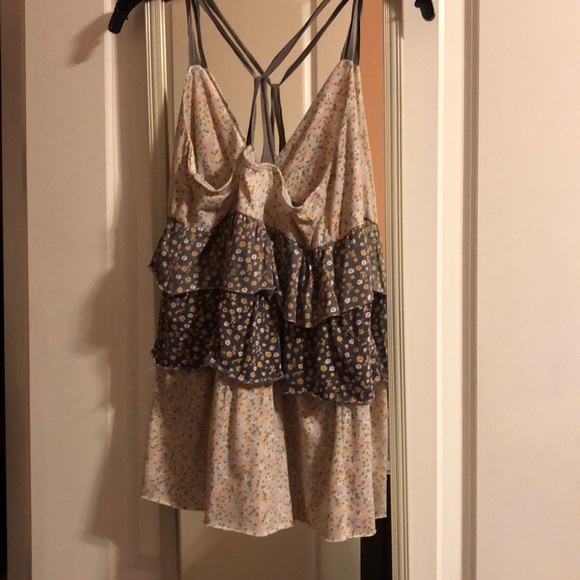 Too - Picture 2 of 2